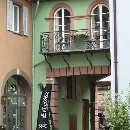 Ferienwohnung Im Historischen Stadttor Штауфен-им-Брайсгау Экстерьер фото