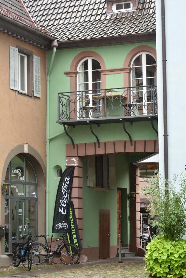 Ferienwohnung Im Historischen Stadttor Штауфен-им-Брайсгау Экстерьер фото